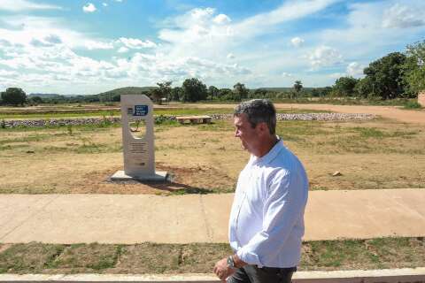 No interior, Riedel entrega obras e participa do encerramento do Jap&atilde;o Fest