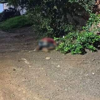 Homem é morto com tiro no peito após briga por ciúmes Homem é morto com tiro no peito após briga por ciúmes