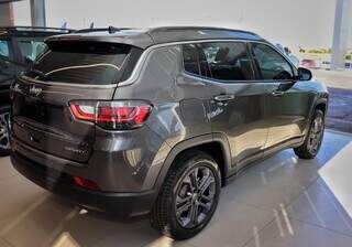 Enzo Jeep e Poupex t&ecirc;m condi&ccedil;&otilde;es especiais para servidores p&uacute;blicos