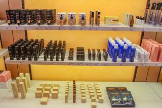 Angelou: nova loja de beleza re&uacute;ne as marcas favoritas dos maquiadores