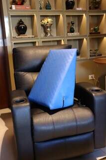 Poltronas elétricas viram aliadas em pós-operatório e até no implante capilar Poltronas elétricas viram aliadas em pós-operatório e até no implante capilar