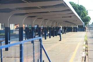 Cons&oacute;rcio e sindicato ser&atilde;o investigados por paralisa&ccedil;&atilde;o dos &ocirc;nibus