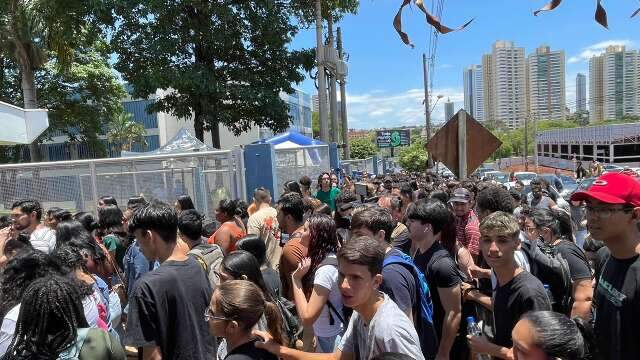 Gabarito oficial do Enem 2025 ser&aacute; divulgado na pr&oacute;xima quinta-feira