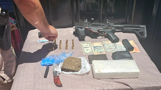 Pol&iacute;cia acha fuzil em lanchonete usada para delivery de drogas na fronteira