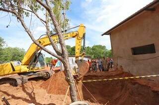 Homem que morreu soterrado trabalhava h&aacute; dois dias em obra