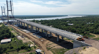 Estiagem acelera pavimentação da Rota Bioceânica no Chaco paraguaio Estiagem acelera pavimentação da Rota Bioceânica no Chaco paraguaio