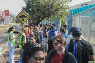 Pé‑de‑Meia oferece R$ 200 extras a quem comparecer aos dois dias do Enem 2025 Pé‑de‑Meia oferece R$ 200 extras a quem comparecer aos dois dias do Enem 2025