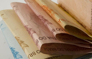 Maioria dos leitores diz n&atilde;o ter dinheiro guardado para imprevistos