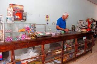 Ismael virou Jonas para honrar mercearia do pai no Alves Pereira 