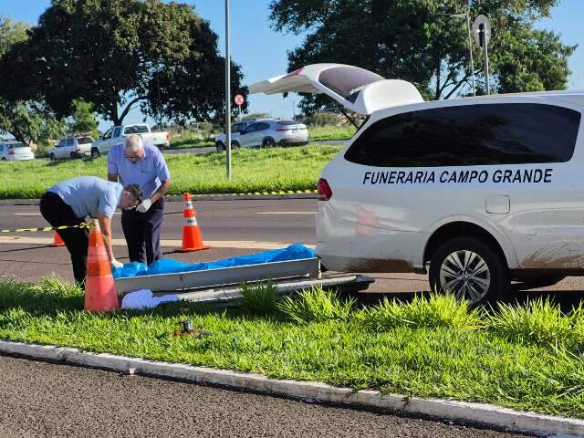 Remo&ccedil;&atilde;o de corpos: licita&ccedil;&atilde;o ser&aacute; reaberta ap&oacute;s tr&ecirc;s adiamentos consecutivos