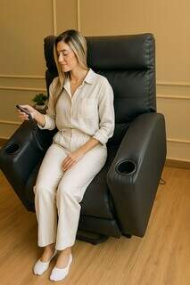 Poltronas elétricas viram aliadas em pós-operatório e até no implante capilar Poltronas elétricas viram aliadas em pós-operatório e até no implante capilar