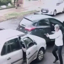 Voc&ecirc; acha que as leis no Brasil s&atilde;o r&iacute;gidas o suficiente para combater o crime?