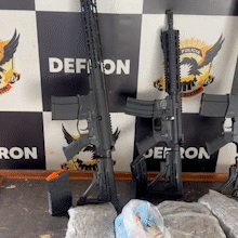 Jovem &eacute; preso na fronteira com drogas e tr&ecirc;s fuzis de alto poder de fogo