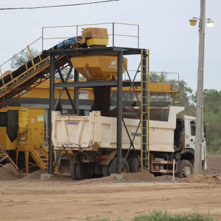 Estiagem acelera pavimentação da Rota Bioceânica no Chaco paraguaio Estiagem acelera pavimentação da Rota Bioceânica no Chaco paraguaio