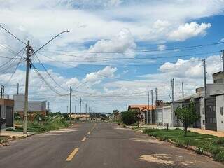 Com &aacute;rea verde em queda, Campo Grande corre contra o calor e os alagamentos