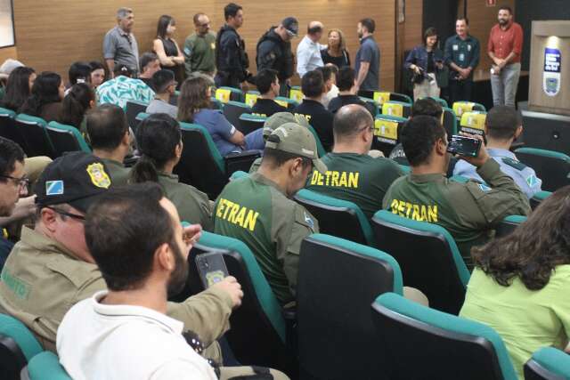 Detran lan&ccedil;a aplicativo que permite pagar multas durante blitz