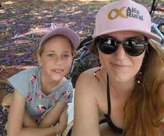 Mães se unem para vigiar crianças e reduzir tempo de tela em jogos online Mães se unem para vigiar crianças e reduzir tempo de tela em jogos online