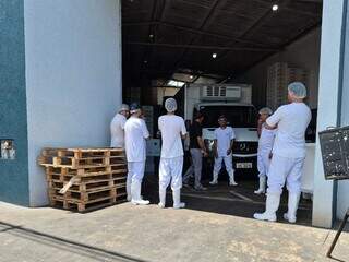 Pol&iacute;cia apreende cinco toneladas de til&aacute;pia sem nota fiscal em Campo Grande