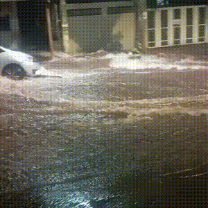 Alagamentos atingem v&aacute;rios pontos da Capital ap&oacute;s chuva desta quarta