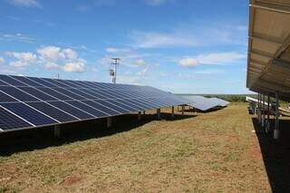 MS recebe investimento de R$ 5 bilhões para implantação de três usinas solares MS recebe investimento de R$ 5 bilhões para implantação de três usinas solares