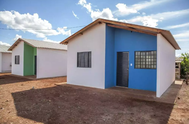 Golpista que cobrava para adiantar fila da Emha &eacute; capturado por v&iacute;timas