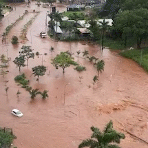 C&oacute;rrego transborda de novo e Avenida Ernesto Geisel alaga em minutos