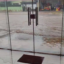 Chuva de 40,9 mm enche J&uacute;lio de Castilhos e invade cl&iacute;nica dent&aacute;ria