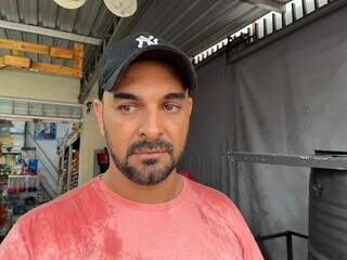 Motorista e duas crian&ccedil;as ficam feridos ap&oacute;s carro atingir ve&iacute;culo dos Correios