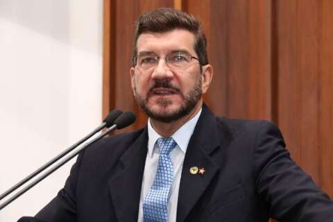 Deputado contesta cria&ccedil;&atilde;o de taxa de R$ 70 em processo seletivo para professores