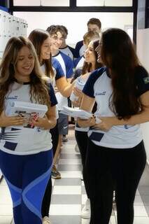 Quem passa, passa por aqui: Harmonia lan&ccedil;a cursinho com foco em excel&ecirc;ncia