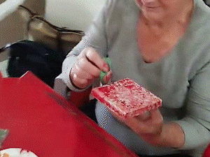 Vencer a solid&atilde;o aos 80: Luzia fez isso do jeito mais simples poss&iacute;vel