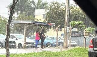 Com alerta de temporal, chuva volta a Campo Grande pelo terceiro dia seguido