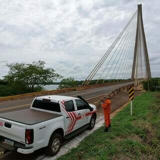 Pescadores encontram corpo em decomposição às margens do Rio Paranaíba Pescadores encontram corpo em decomposição às margens do Rio Paranaíba