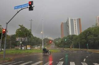 Tempo severo poder&aacute; come&ccedil;ar na tarde de domingo em MS