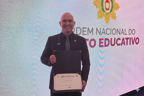 Pol&iacute;ticas educacionais de MS s&atilde;o reconhecidas com honraria entregue pelo MEC