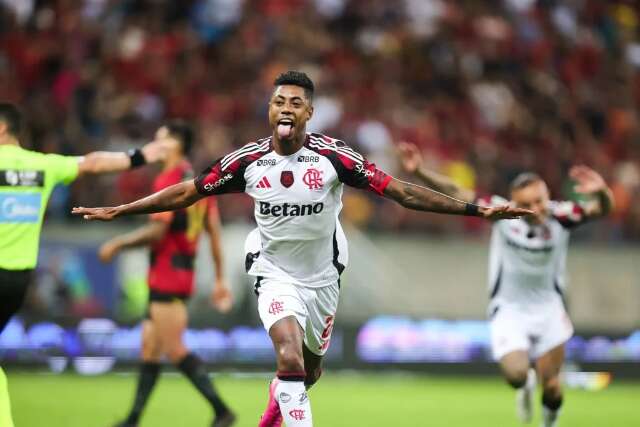 Flamengo goleia Sport por 5 a 1 e assume lideran&ccedil;a provis&oacute;ria do Brasileiro