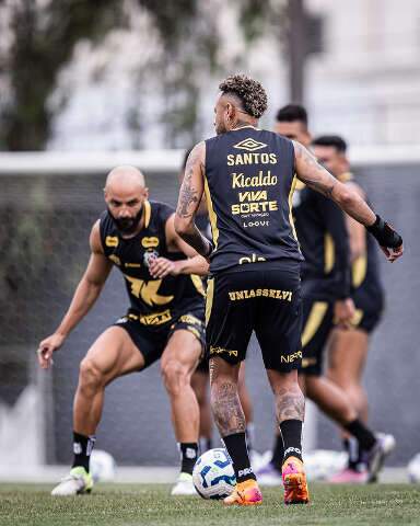 S&aacute;bado tem cl&aacute;ssico e briga contra queda nos jogos atrasados do Brasileir&atilde;o