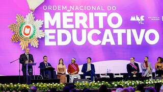 Políticas educacionais de MS são reconhecidas com honraria entregue pelo MEC Políticas educacionais de MS são reconhecidas com honraria entregue pelo MEC