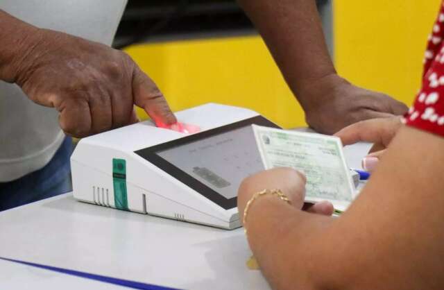 Voc&ecirc; aprova o uso de dinheiro p&uacute;blico para financiar campanhas eleitorais?