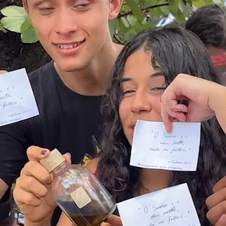 Jovens enfrentam o dia mais t&eacute;cnico do Enem com confian&ccedil;a, ora&ccedil;&atilde;o e &oacute;leo ungido