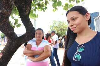Com medo do atraso, candidatos chegam até 3 horas antes no 2º dia do Enem Com medo do atraso, candidatos chegam até 3 horas antes no 2º dia do Enem