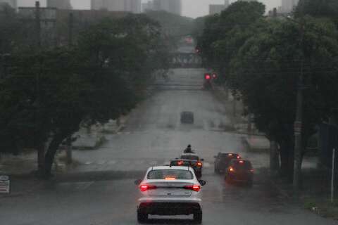 Segunda-feira &eacute; de instabilidade e risco de tempestades em MS