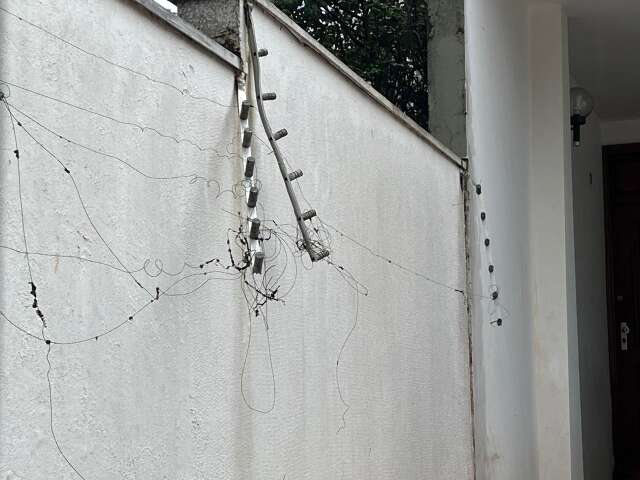 Ladr&atilde;o &eacute; preso dentro de tubula&ccedil;&atilde;o de &aacute;gua ap&oacute;s invadir casa