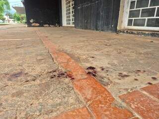 Idoso morre após ser esfaqueado durante briga em bar no União Idoso morre após ser esfaqueado durante briga em bar no União