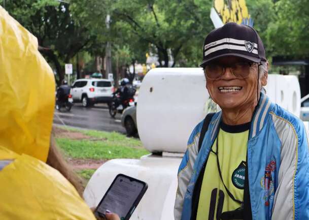 Na cidade que não seca há dias, chuva muda humor e até a produtividade 