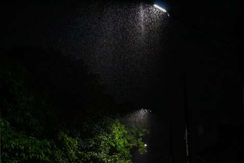 Chuvas constantes provocam varia&ccedil;&atilde;o de 11&deg;C em poucas horas