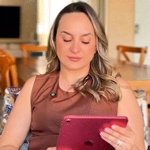 M&eacute;dica l&ecirc; cartas de m&atilde;es que j&aacute; viveram o sil&ecirc;ncio frio das UTIs