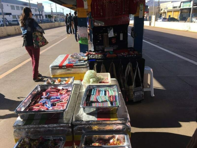 Prefeitura cancela mais de 60 licen&ccedil;as de ambulantes nos terminais da Capital