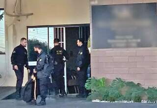 Dentista presa com frascos de botox do Paraguai diz que era para uso próprio Dentista presa com frascos de botox do Paraguai diz que era para uso próprio