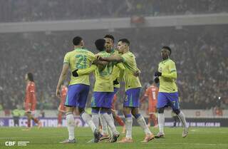 Brasil perde p&ecirc;nalti, empata com Tun&iacute;sia e falha em teste contra retranca